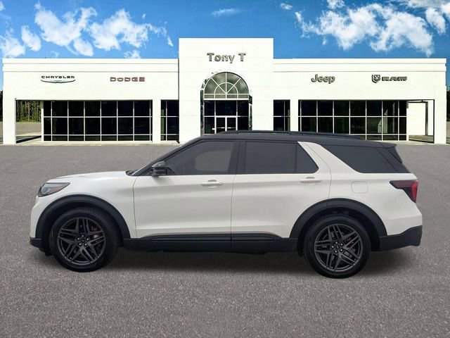 Used 2025 Ford Explorer ST image 5