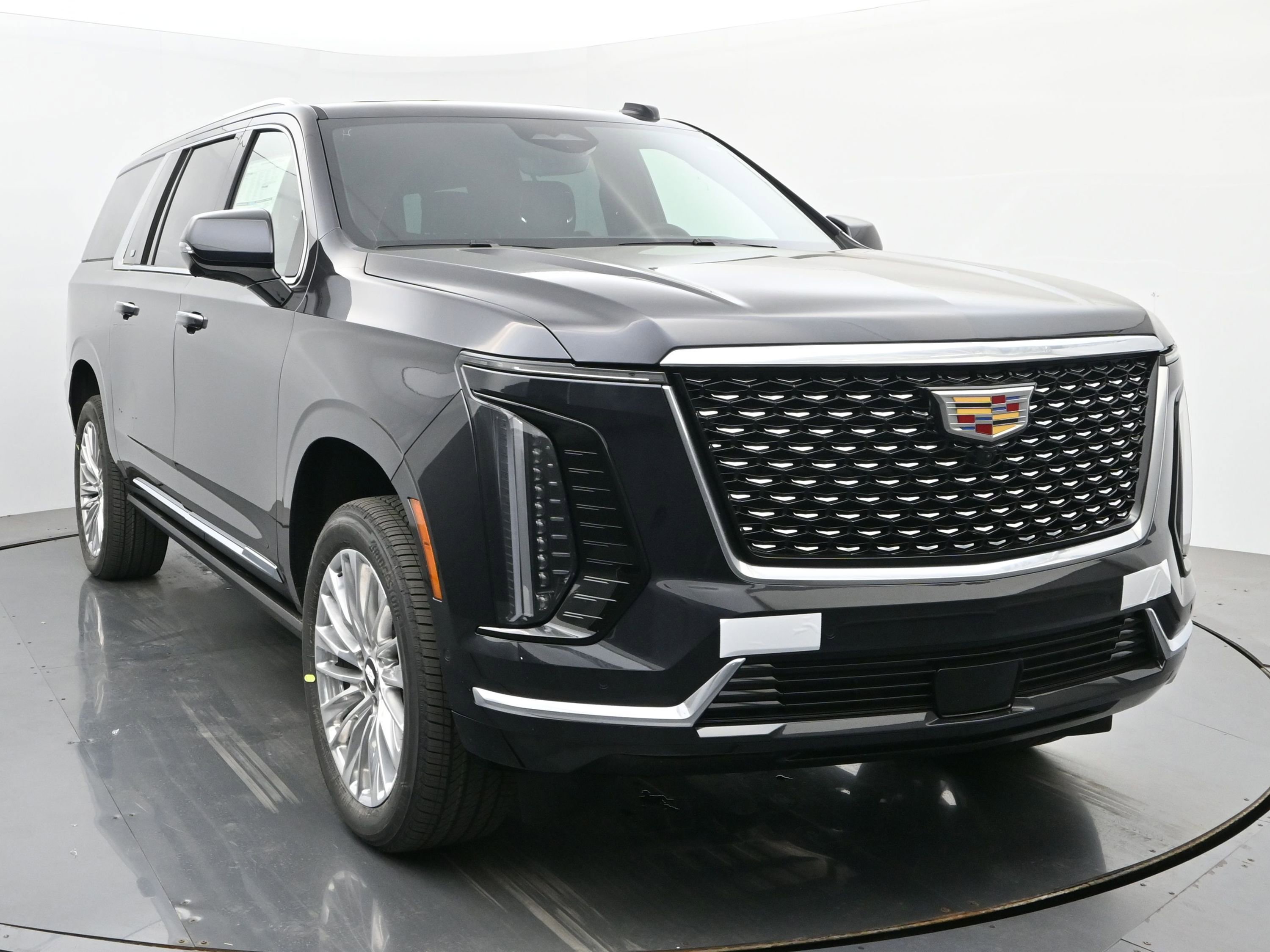 New 2026 Cadillac Escalade ESV Luxury w/ LPO, Floor Liner Package AWD/4WD image 8
