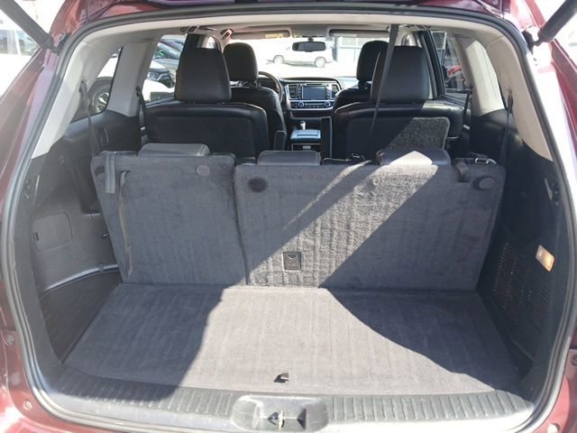 Used 2015 Toyota Highlander Limited image 32