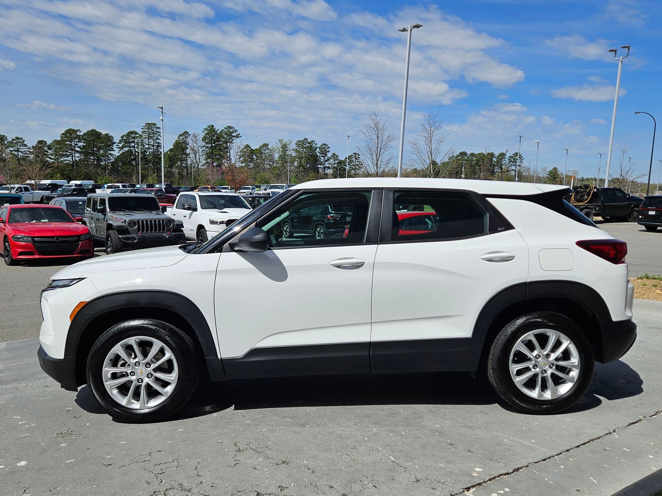Used 2024 Chevrolet TrailBlazer LS w/ LS Confidence Package image 4