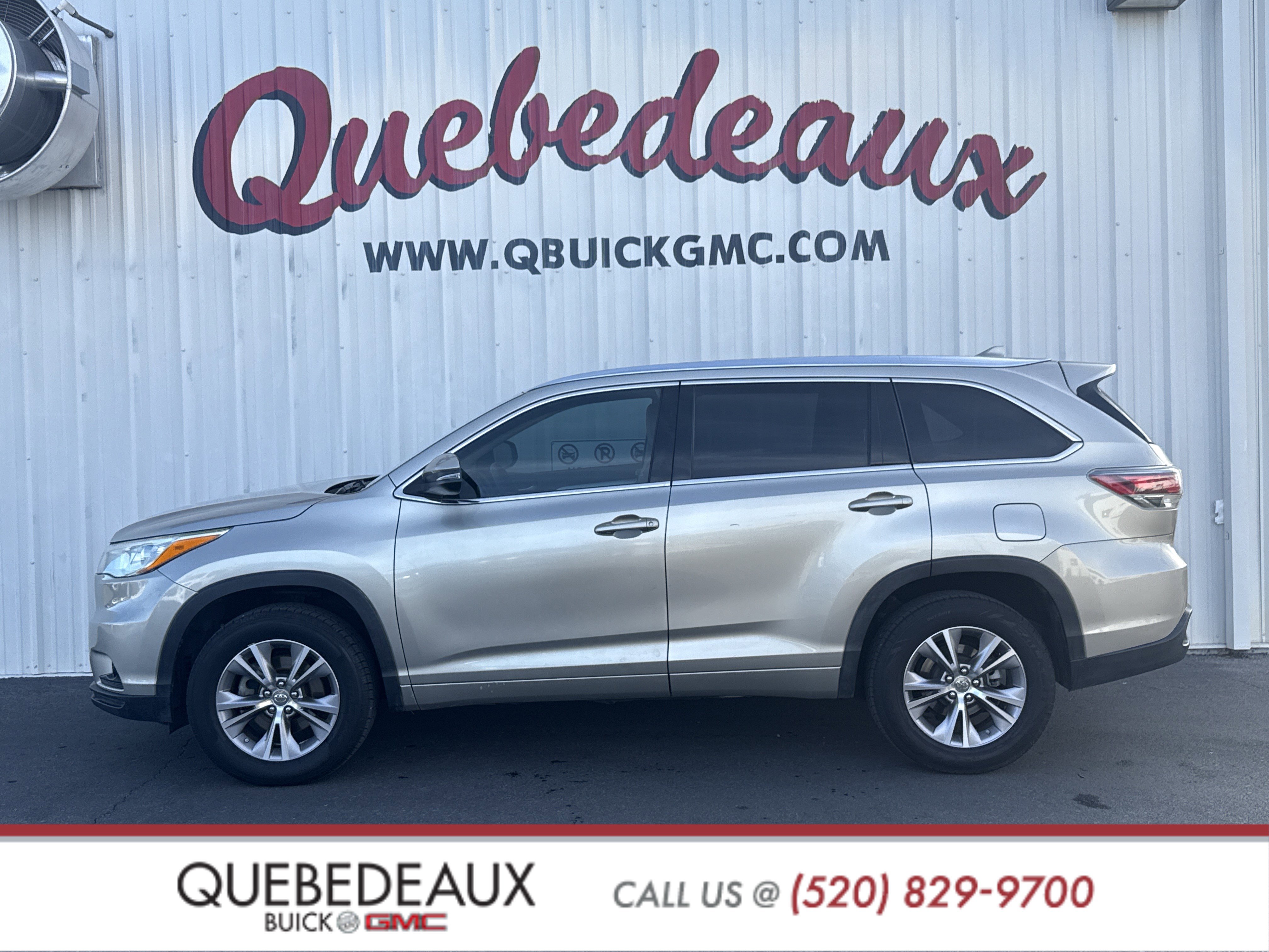 Used 2015 Toyota Highlander XLE image 1