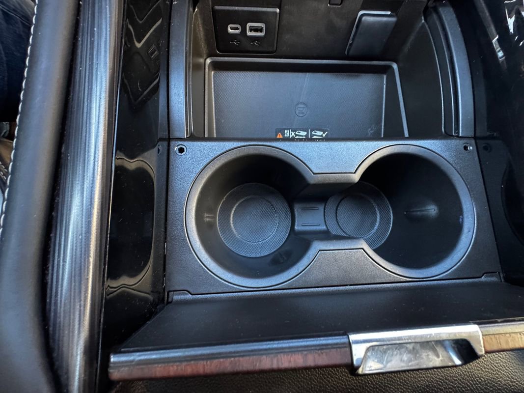 Used 2023 GMC Yukon Denali Ultimate image 27