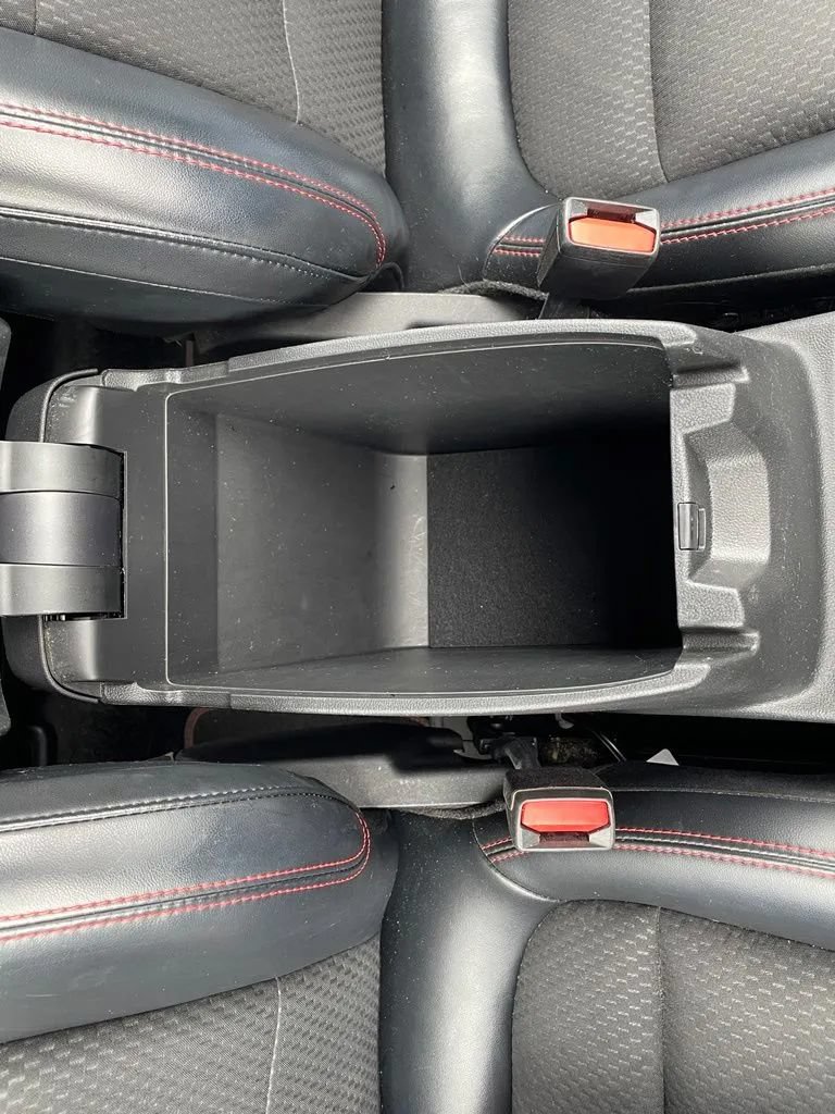 Used 2023 Ford Escape ST-Line Select AWD/4WD image 39