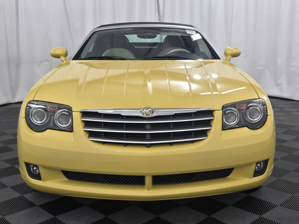 Used 2005 Chrysler Crossfire Limited RWD image 8