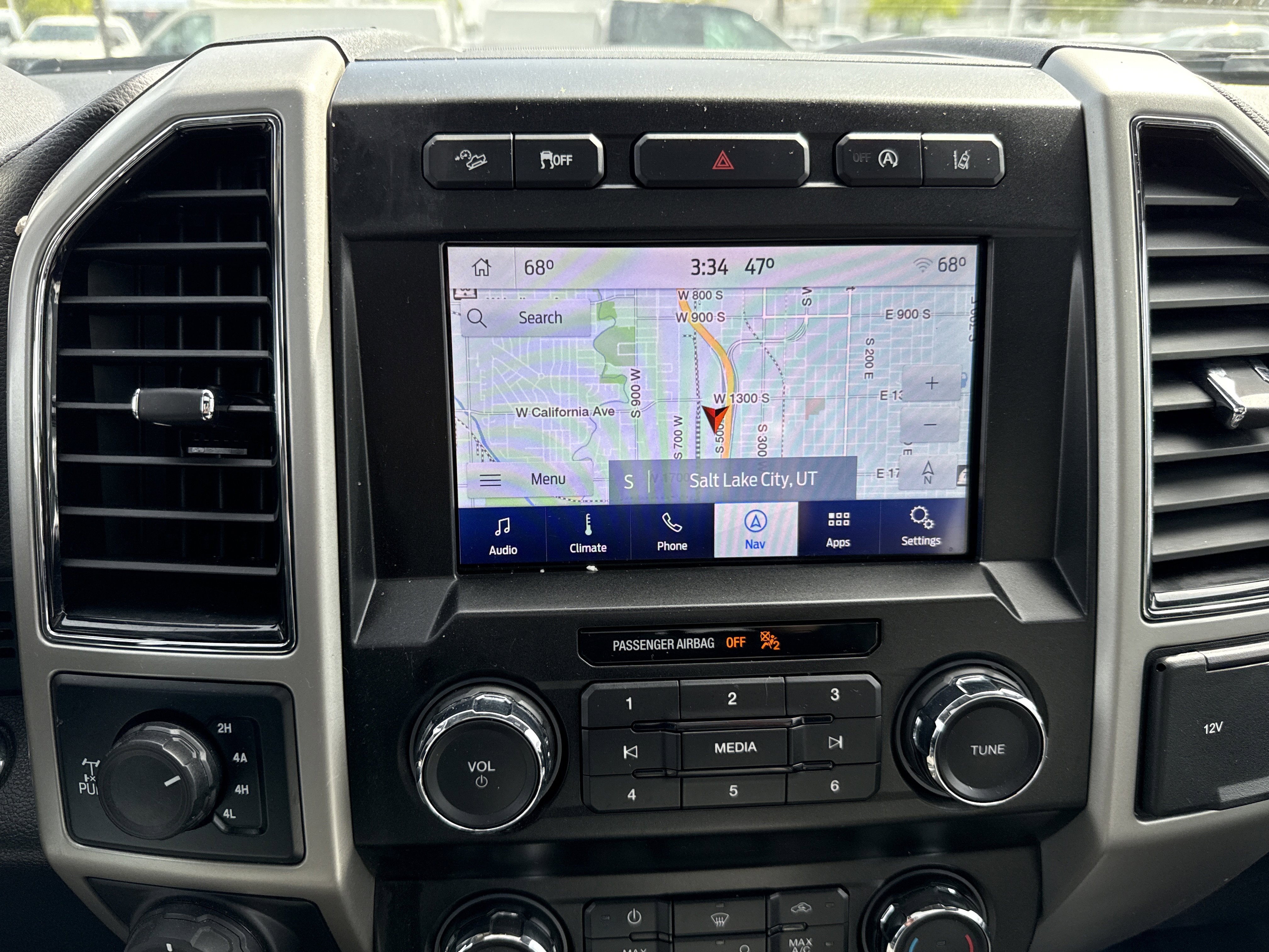 Used 2020 Ford F150 Lariat w/ Equipment Group 501A Mid image 22