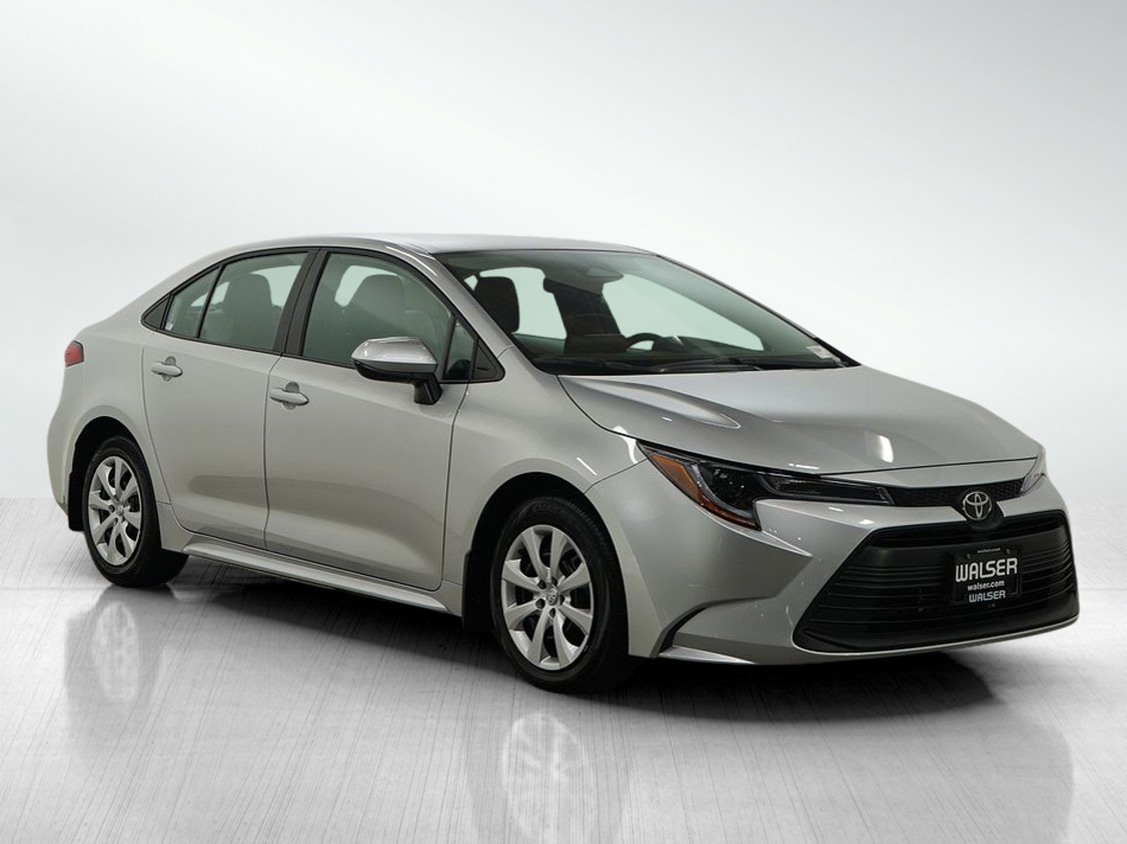 Used 2025 Toyota Corolla LE image 7