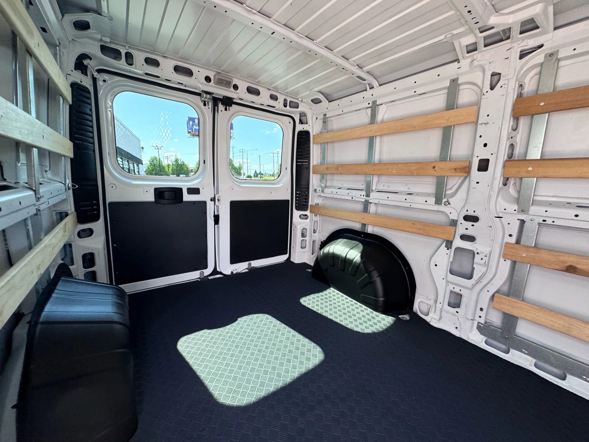 Used 2023 RAM ProMaster 2500 image 23