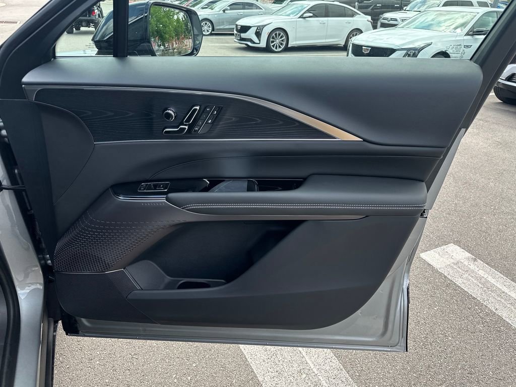 New 2026 Cadillac Lyriq Luxury image 32