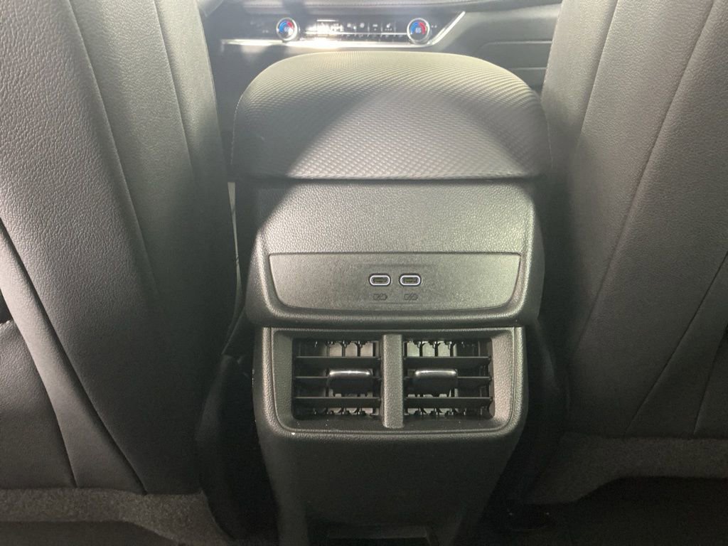 New 2026 Chevrolet Equinox LT w/ Convenience Package II AWD/4WD image 18