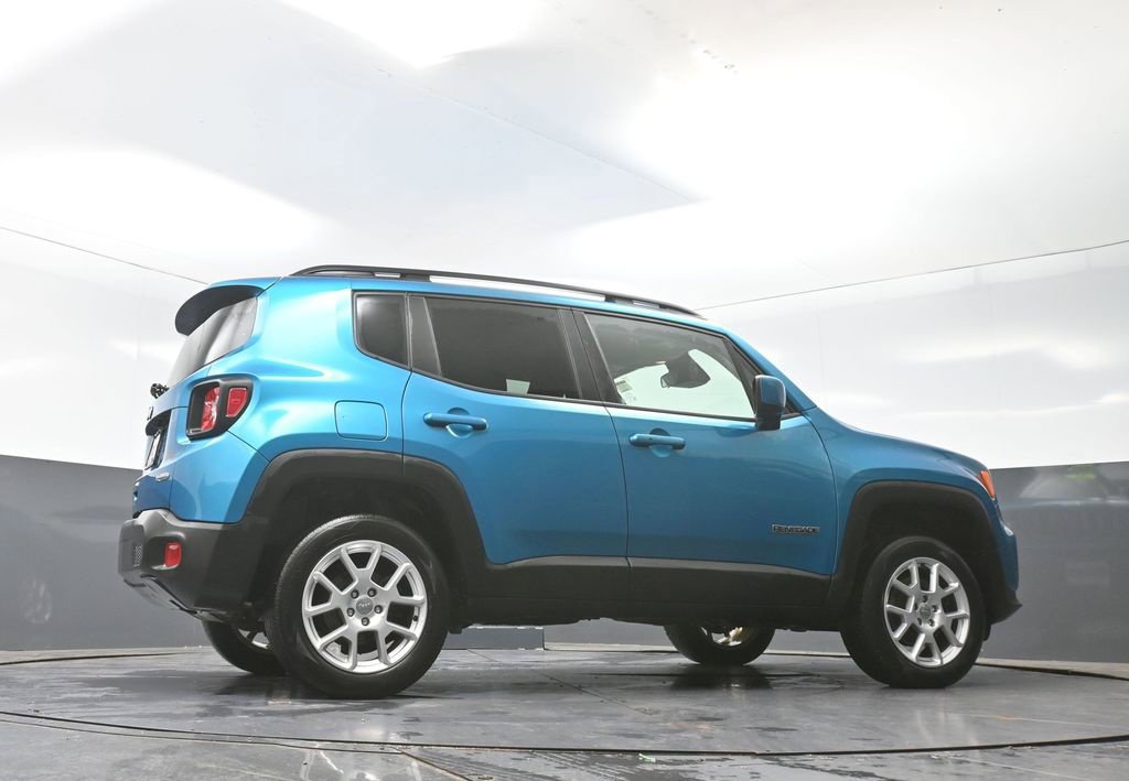 Used 2020 Jeep Renegade Latitude w/ Cold Weather Group AWD/4WD image 49