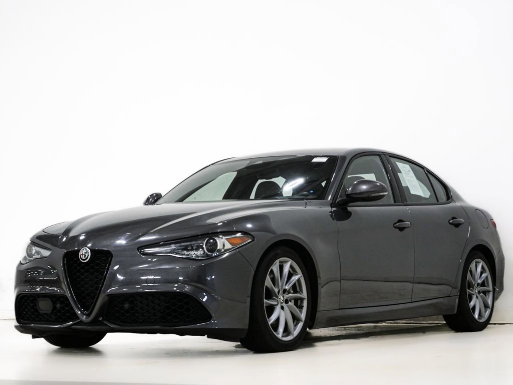Used 2023 Alfa Romeo Giulia Sprint image 3