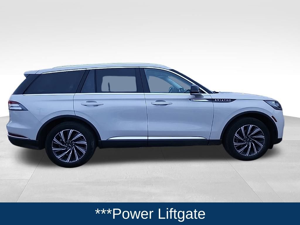 Used 2025 Lincoln Aviator AWD image 7