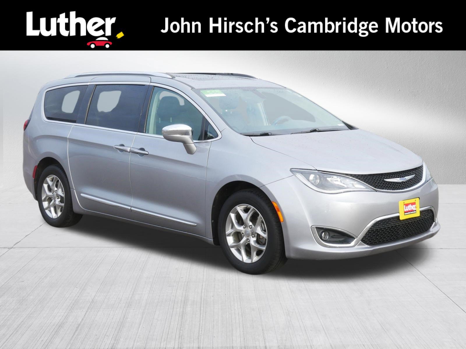 Used 2018 Chrysler Pacifica Limited FWD image 1
