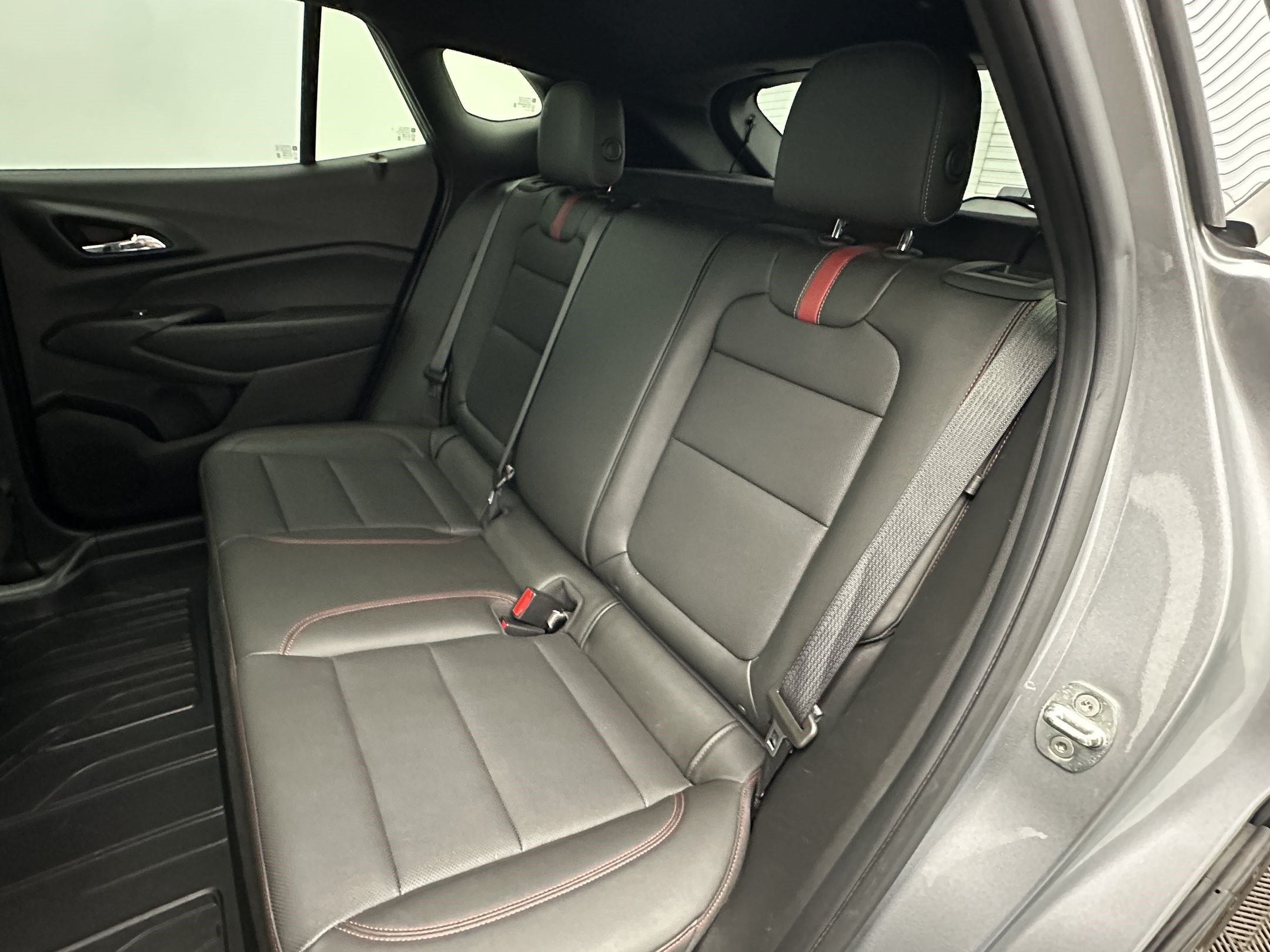 Certified 2024 Chevrolet Trax RS w/ Sunroof Package FWD image 22