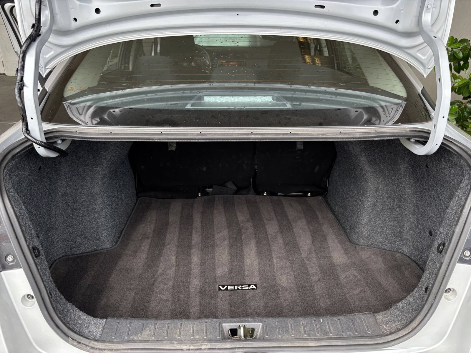 Used 2025 Nissan Versa SV w/ Trunk Package FWD image 30