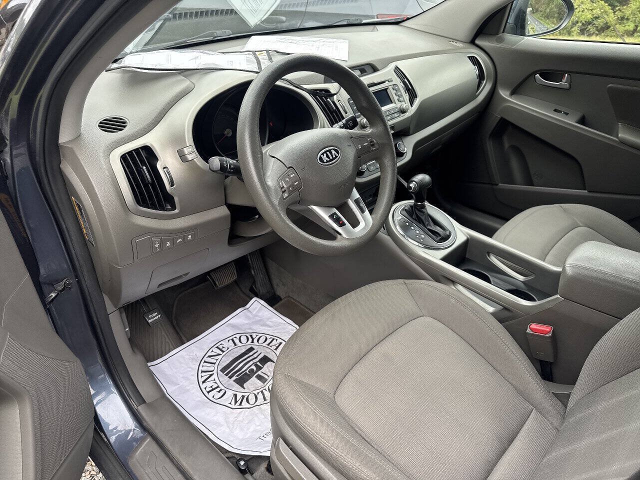 Used 2012 Kia Sportage LX AWD/4WD image 11