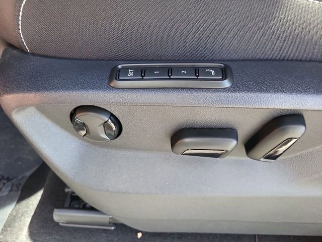 New 2026 Volkswagen Atlas Cross Sport SEL Premium R-Line image 12