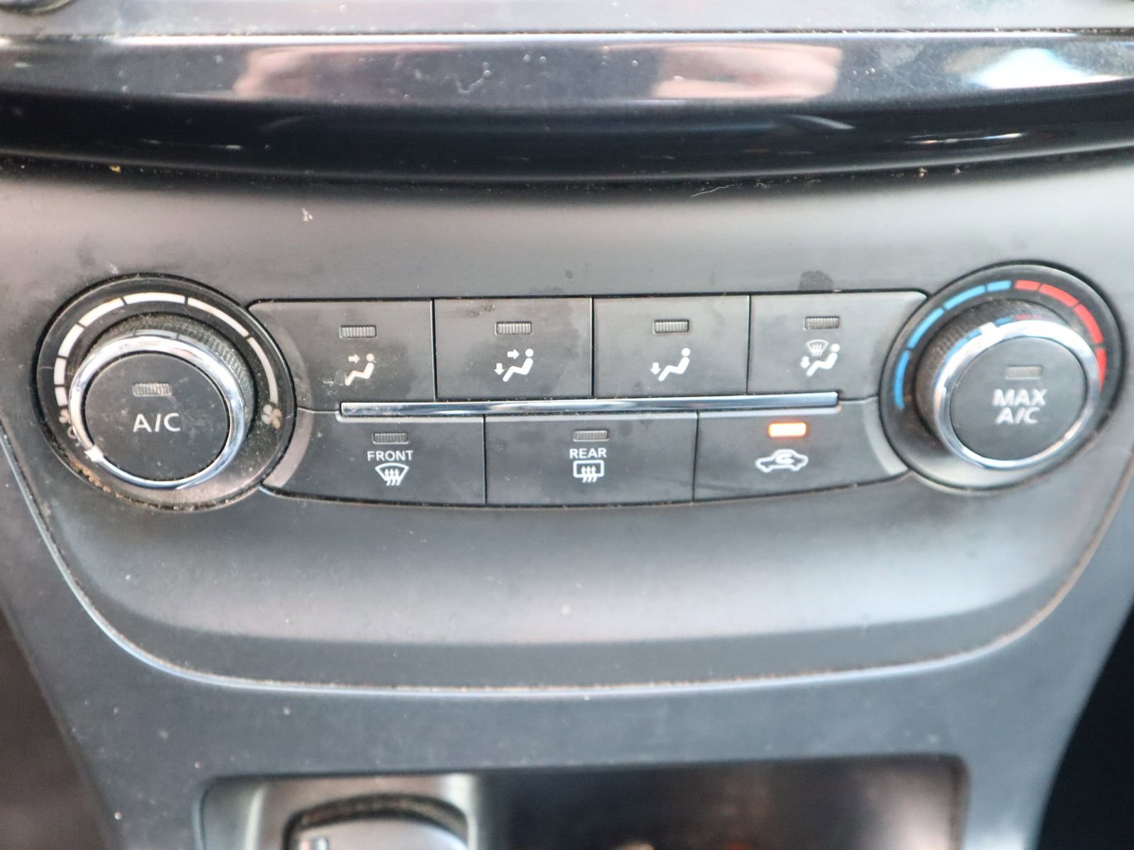Used 2017 Nissan Sentra SV w/ Driver's Assist Package FWD image 37