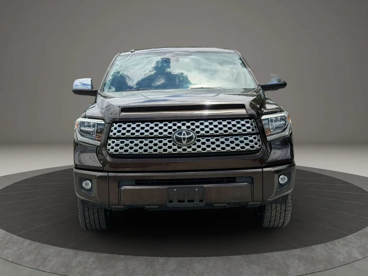 Used 2019 Toyota Tundra Platinum RWD image 2