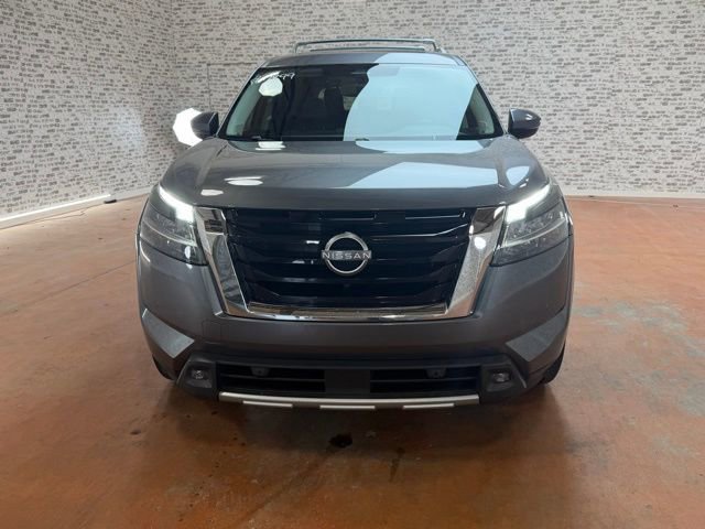 Used 2022 Nissan Pathfinder SL w/ SL Premium Package image 2