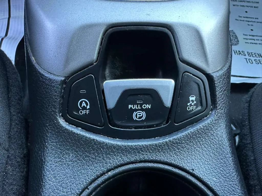 Used 2018 Jeep Compass Latitude image 32