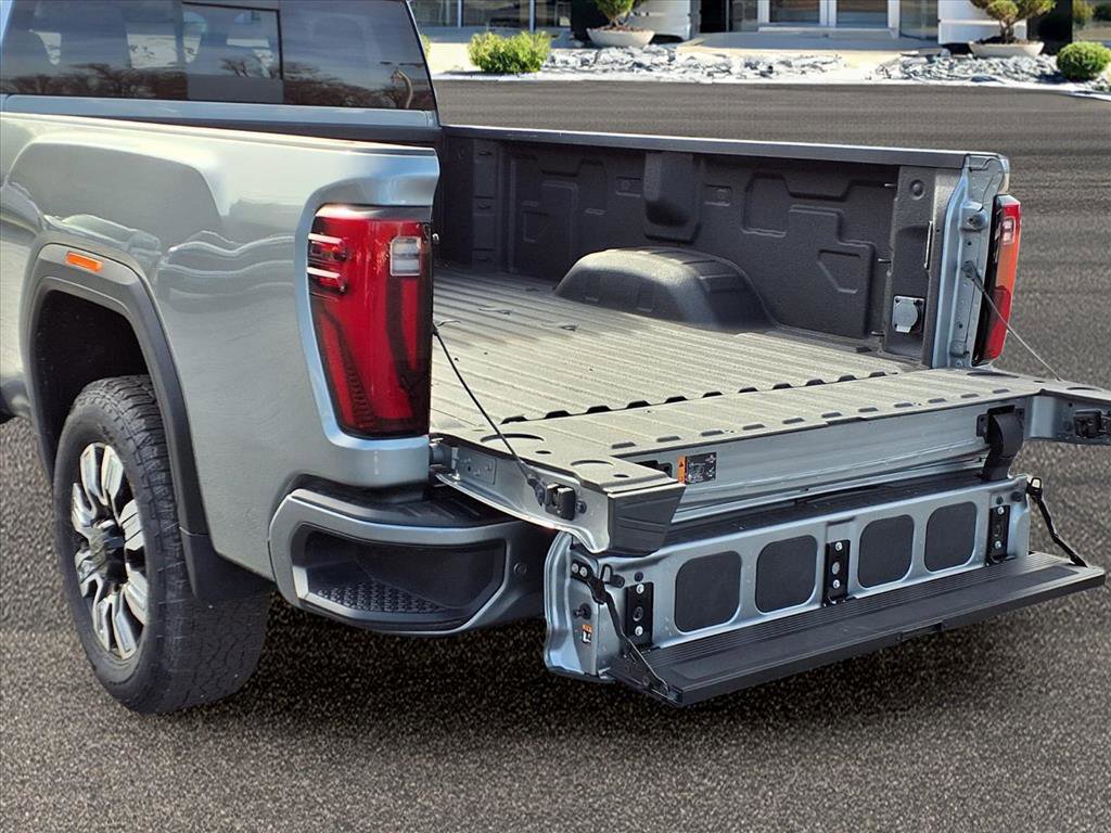 Used 2024 GMC Sierra 2500 Denali w/ Technology Package image 26