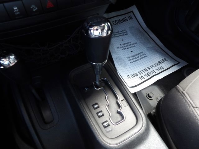 Used 2018 Jeep Wrangler Unlimited Sport w/ Connectivity Group image 26