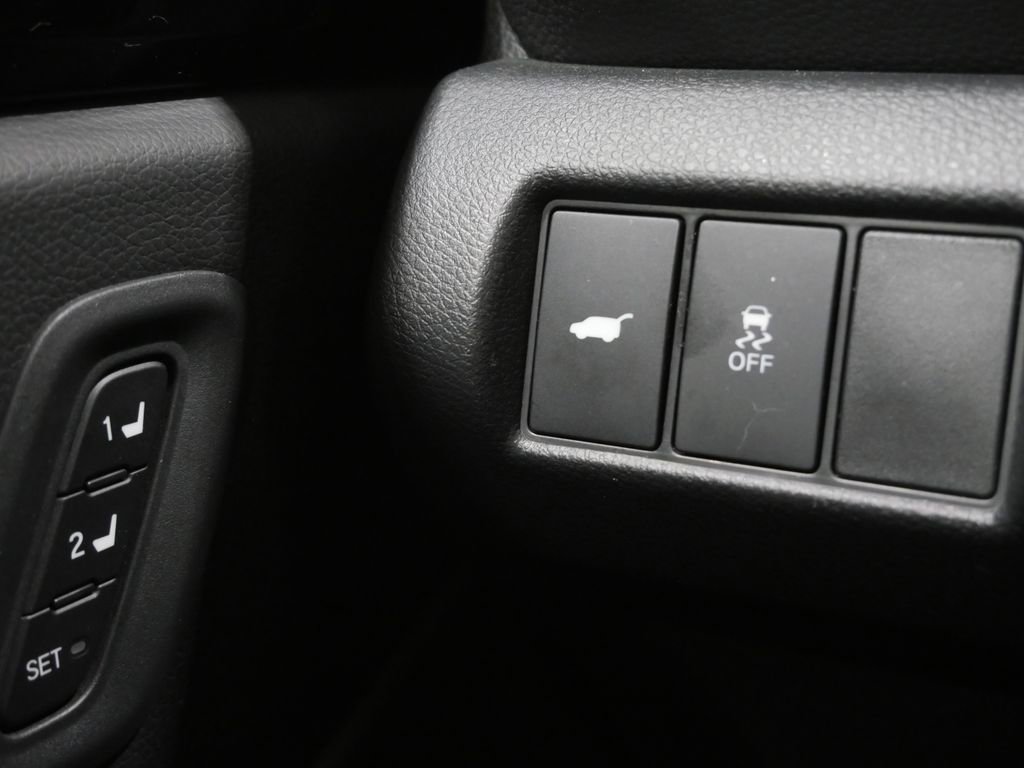 Used 2025 Honda Pilot Touring image 15