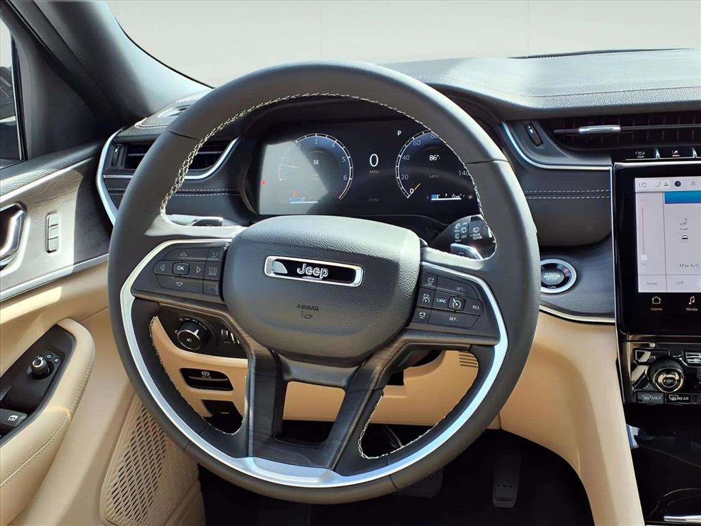 New 2025 Jeep Grand Cherokee L Limited image 11