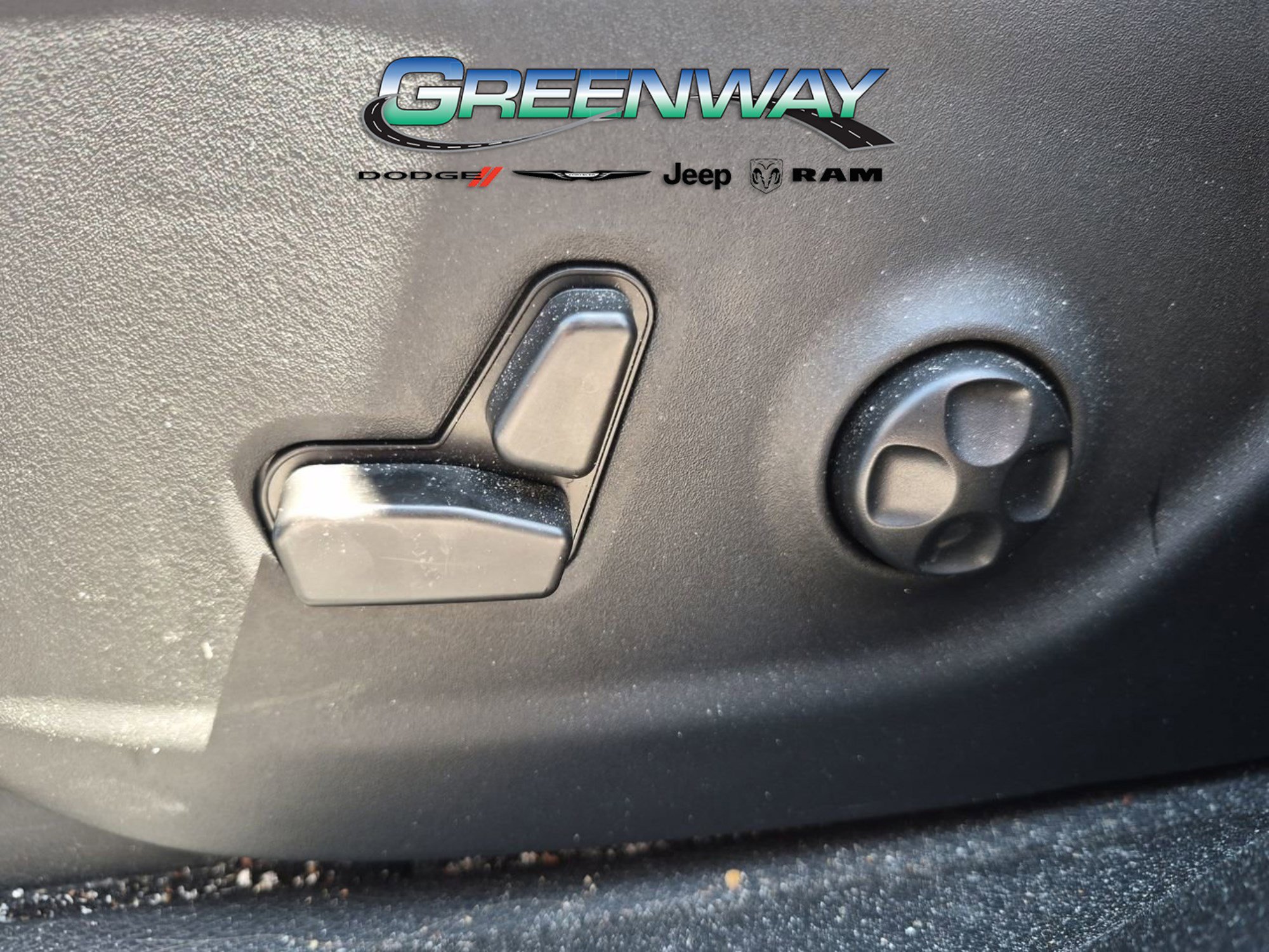 Used 2021 Jeep Cherokee Latitude Lux 80th Anniv w/ Quick Order Package 26U 80TH FWD image 15