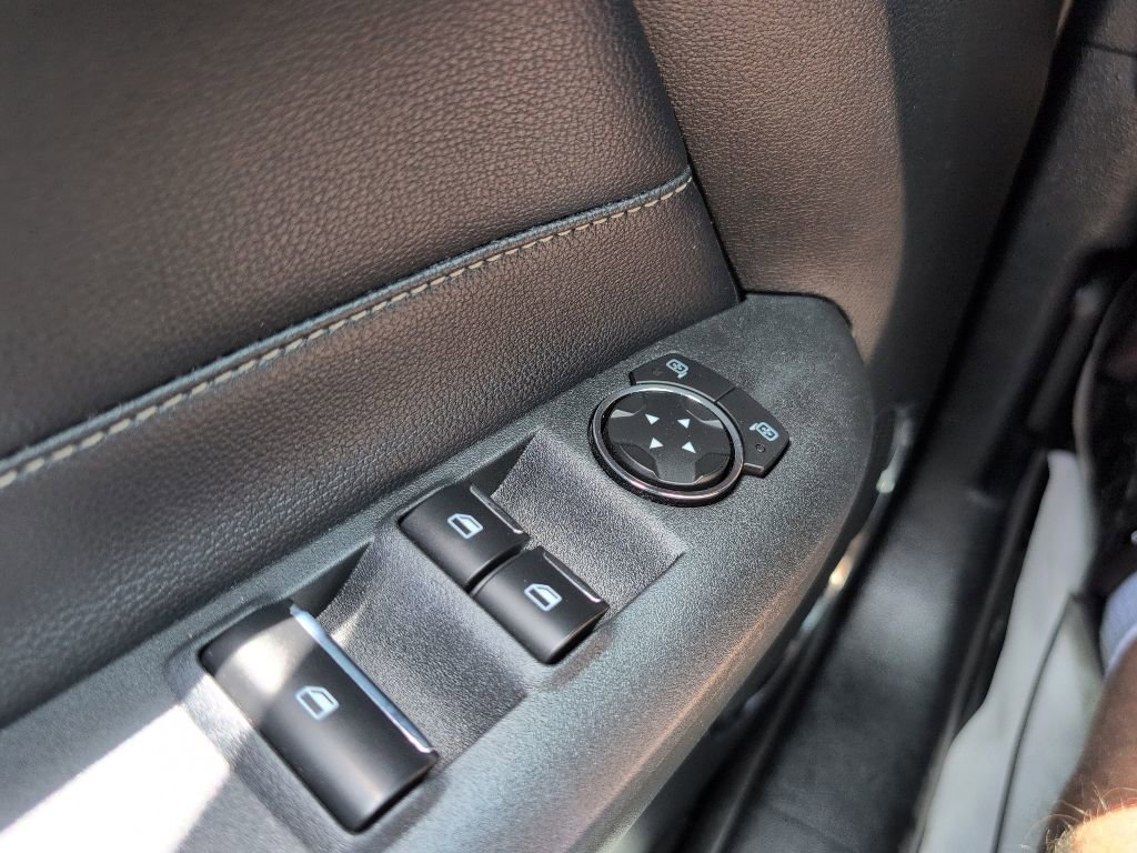 Used 2020 Ford Mustang Premium RWD image 21