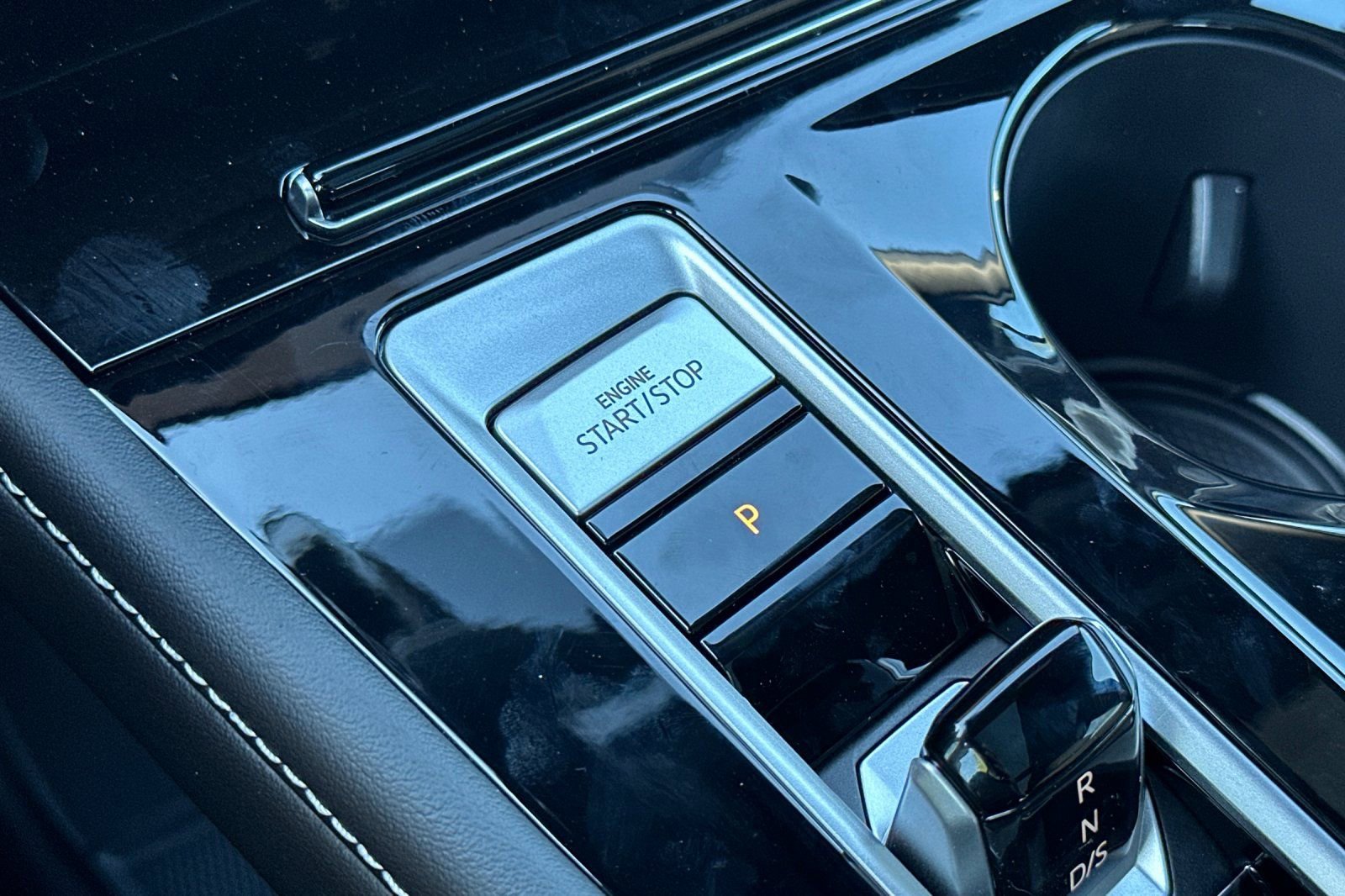 New 2026 Volkswagen Atlas Cross Sport SE image 21