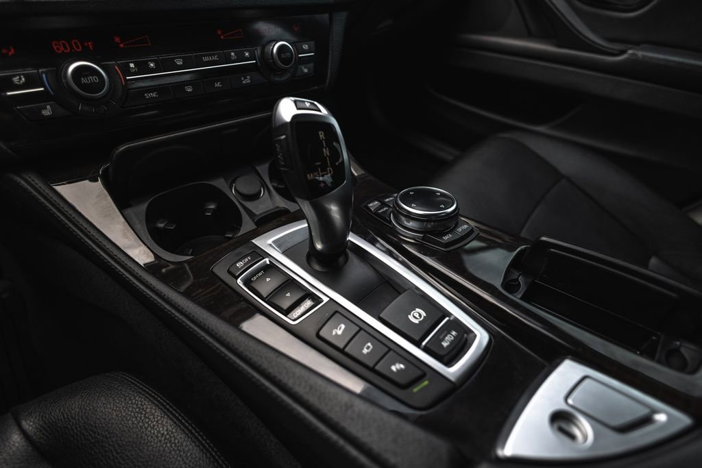 Used 2015 BMW 528i xDrive Sedan AWD/4WD image 15