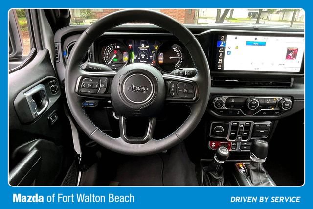 Used 2024 Jeep Wrangler Unlimited Rubicon 4xe AWD/4WD image 8