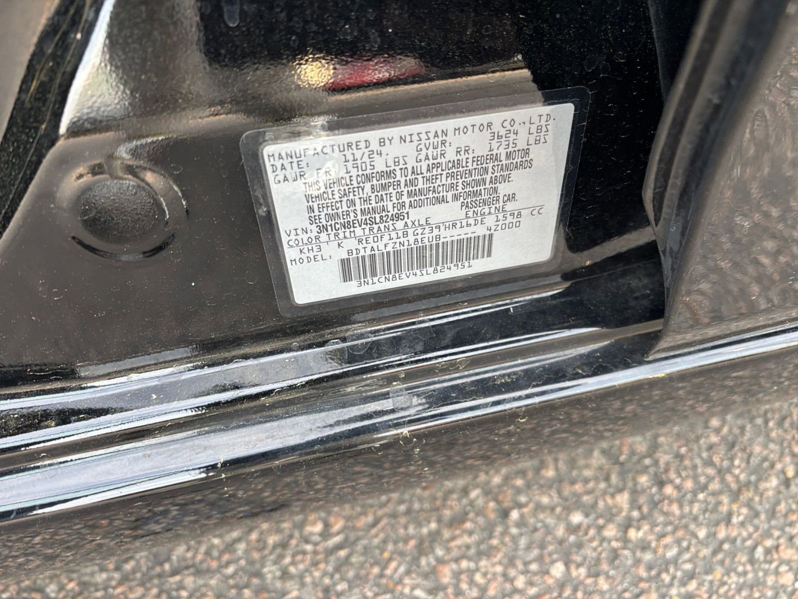 Used 2025 Nissan Versa SV image 29