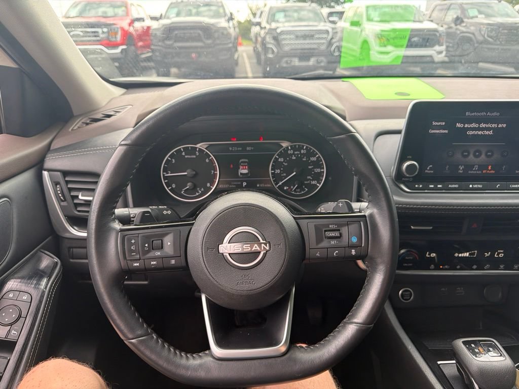 Used 2023 Nissan Rogue SV w/ SV Premium B Package FWD image 18