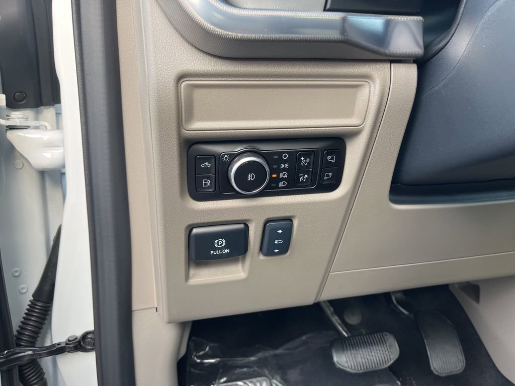 New 2025 Ford F150 Platinum image 15