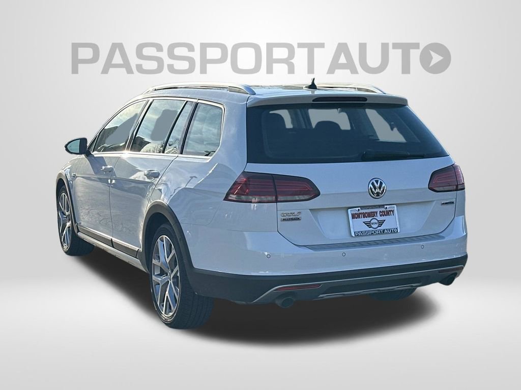 Used 2019 Volkswagen Golf Alltrack SEL image 2