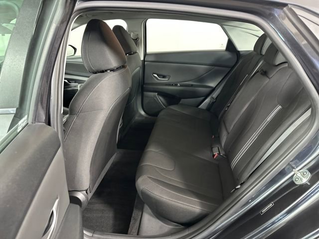 Used 2021 Hyundai Elantra SEL w/ Convenience + Premium Package image 25