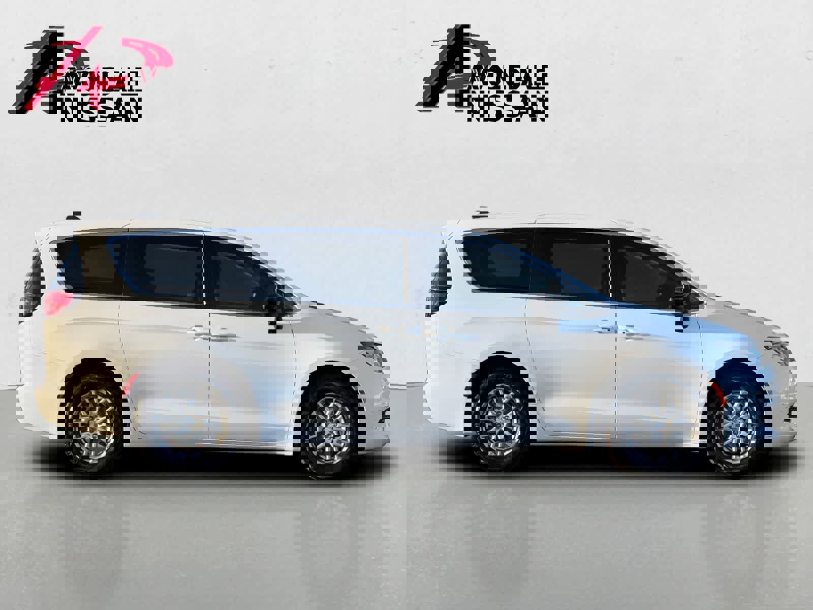 Used 2024 Chrysler Voyager LX image 8