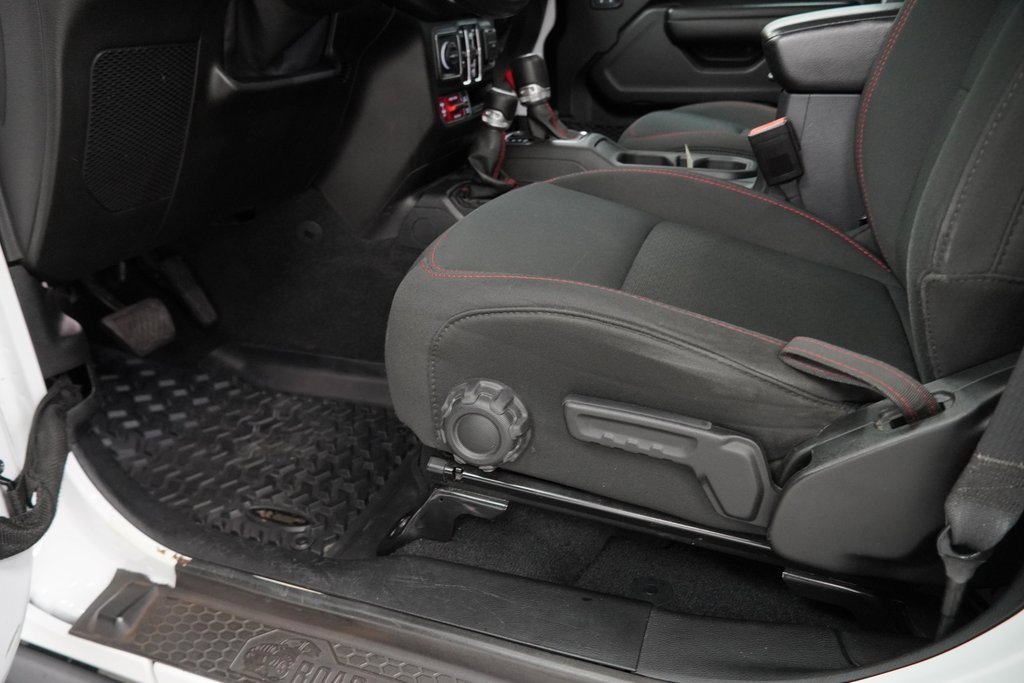 Certified 2021 Jeep Gladiator Rubicon w/ Cold Weather Group image 41