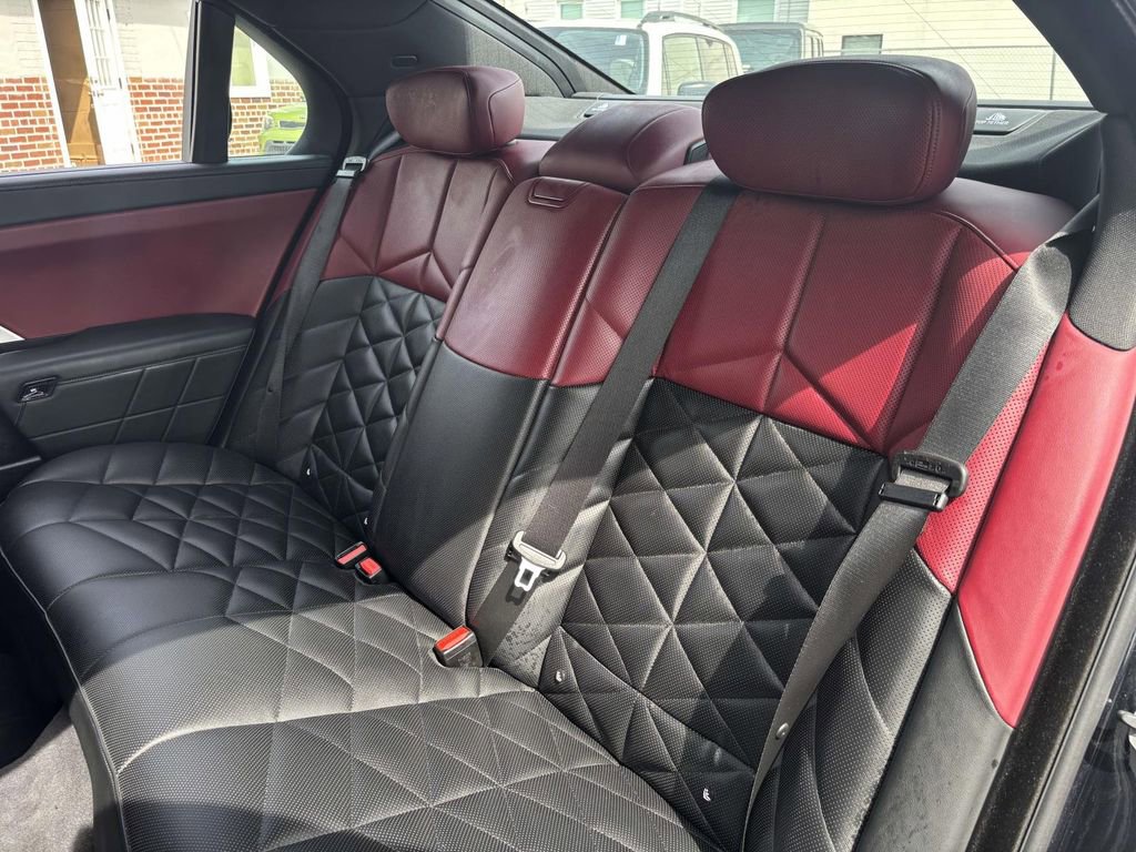 Used 2025 BMW 740i xDrive AWD/4WD image 22