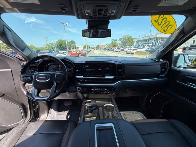 Used 2022 GMC Sierra 1500 SLT w/ SLT Premium Plus Package AWD/4WD image 22