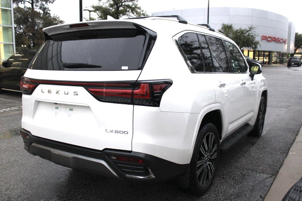 Used 2022 Lexus LX 600 4WD w/ Luxury Package image 6
