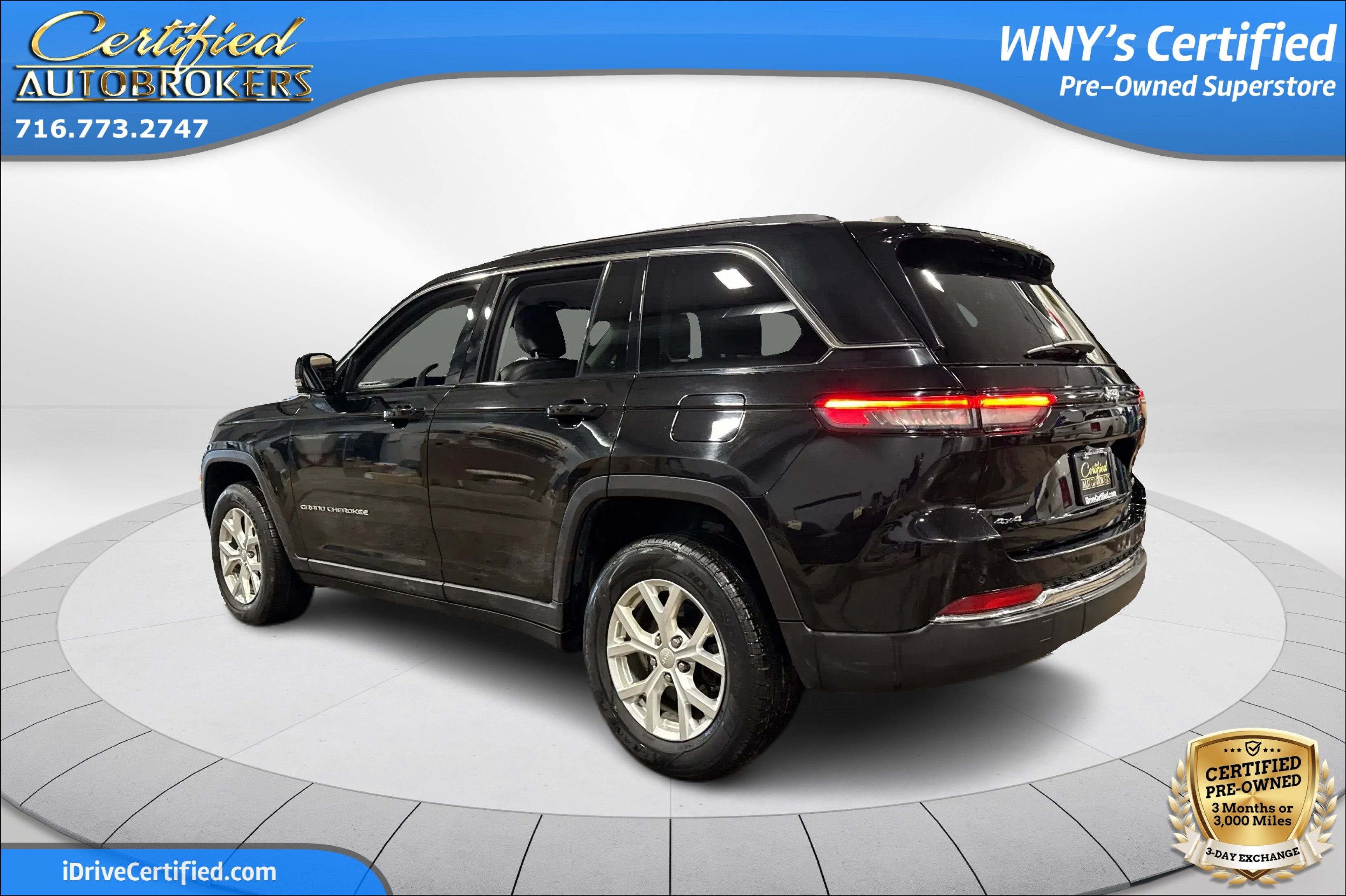 Used 2023 Jeep Grand Cherokee Limited AWD/4WD image 8