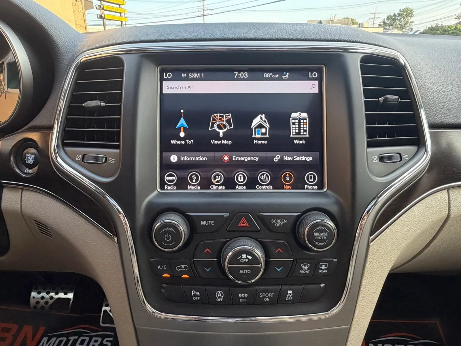 Used 2018 Jeep Grand Cherokee Limited w/ Luxury Group II AWD/4WD image 23