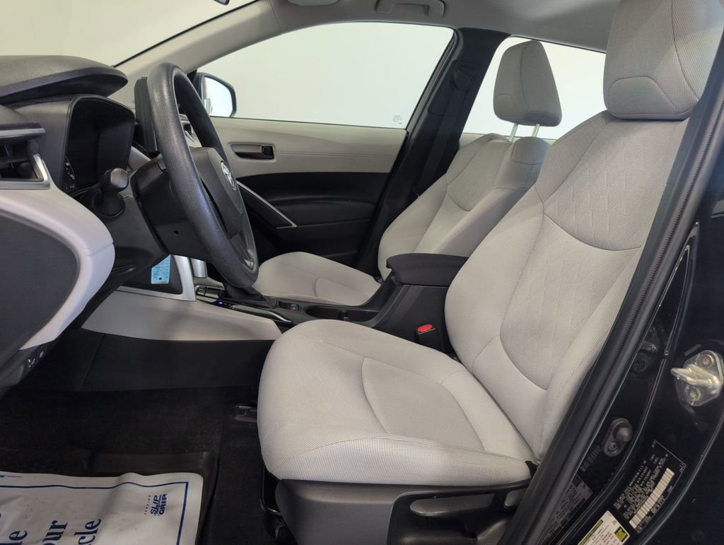 Used 2023 Toyota Corolla Cross L AWD/4WD image 9