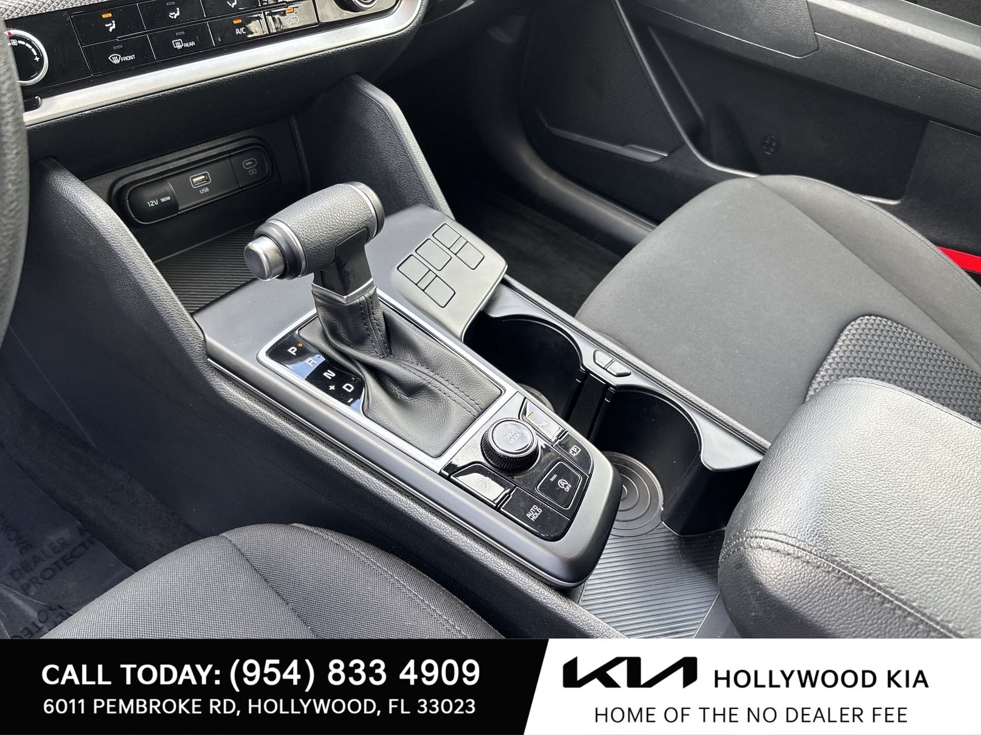 Used 2025 Kia Sportage LX FWD image 21