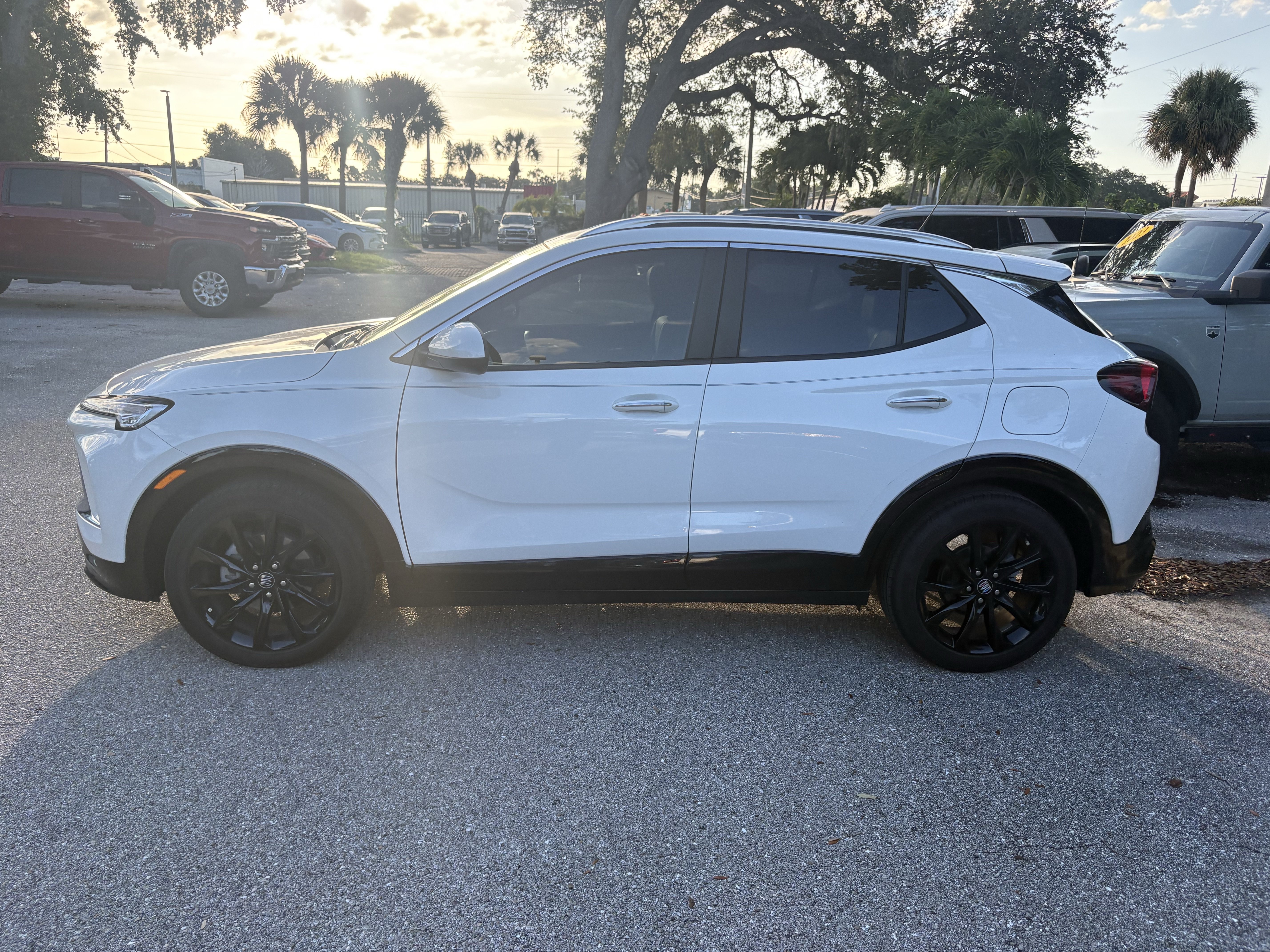 Certified 2024 Buick Encore GX Sport Touring w/ Experience Buick Package FWD image 4