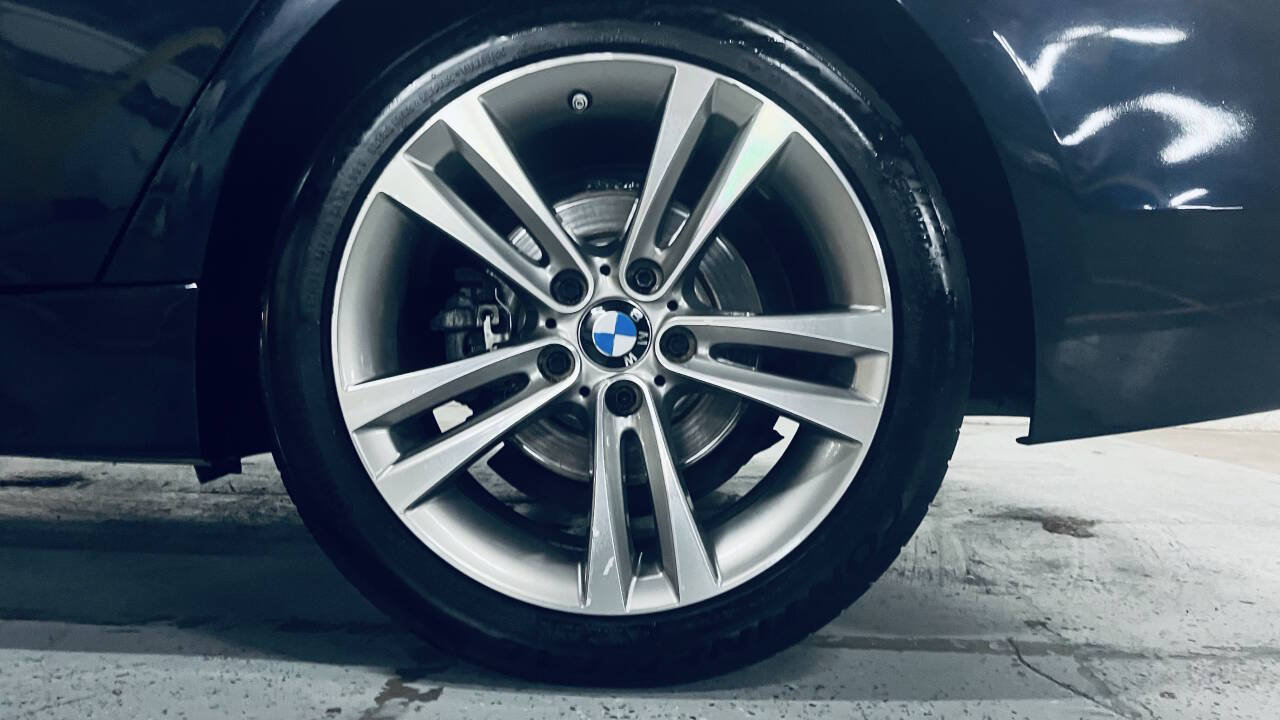 Used 2017 BMW 330i Sedan RWD image 15